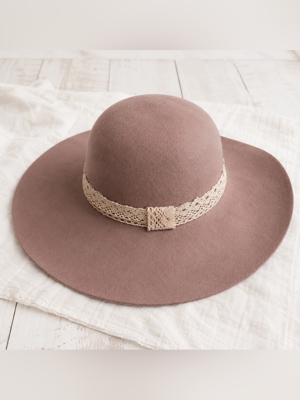 D&Y Dusty Mauve Wide Brim Felt Hat with Lace Trim